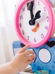 Melissa & Doug Blues Clues Tickety Tock Magnetic Clock - Image 7 of 7