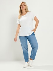 Yours Curve White/Green Core Basic T-Shirts 2 Pack - Image 6 of 7