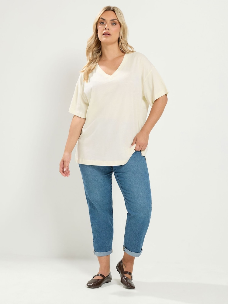 Yours Curve White V-Neckline Longline T-Shirt - Image 2 of 6 Yours Curve White V-Neckline Longline T-Shirt - Image 2 of 6