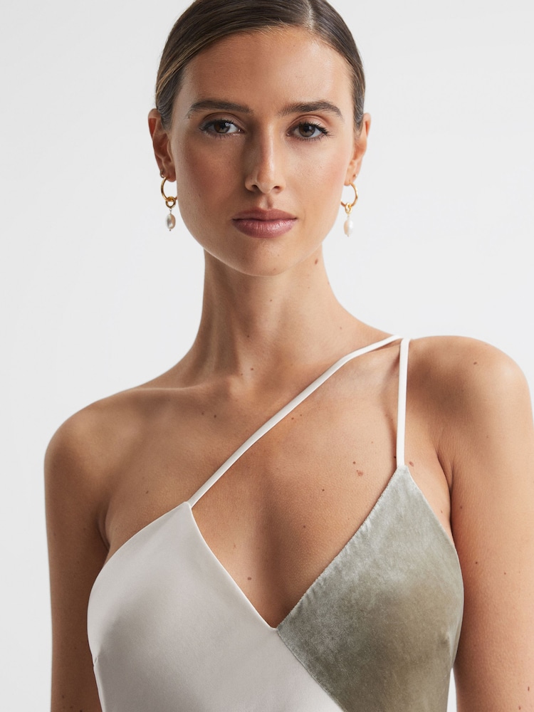 Reiss Silver Keeley Silk-Velvet Asymmetric Strap Midi Dress - Image 4 of 6