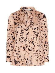 Yours Curve Brown Spot Deer Print London Satin Open Collar Shirt - Image 5 of 6
