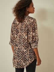 Brown Animal V-Neck Metallic Spot 3/4 Sleeve Blouse - Image 3 of 6