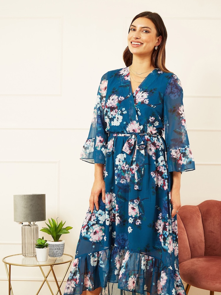 Yumi Midikleid mit Aquarellblumenmuster und abfallendem Saum - Bild 1 von 5 Yumi Midikleid mit Aquarellblumenmuster und abfallendem Saum - Bild 1 von 5