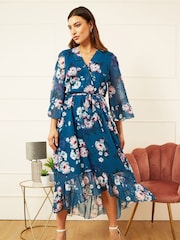 Yumi Midikleid mit Aquarellblumenmuster und abfallendem Saum - Bild 2 von 5