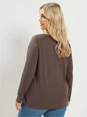 Yours Curve Brown Long Sleeve Core T-Shirts 2 Pack - Image 5 of 7