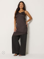 Braun - PixieGirl Petite Self Lace Satin Asymmetric Dress - Bild 2 von 6