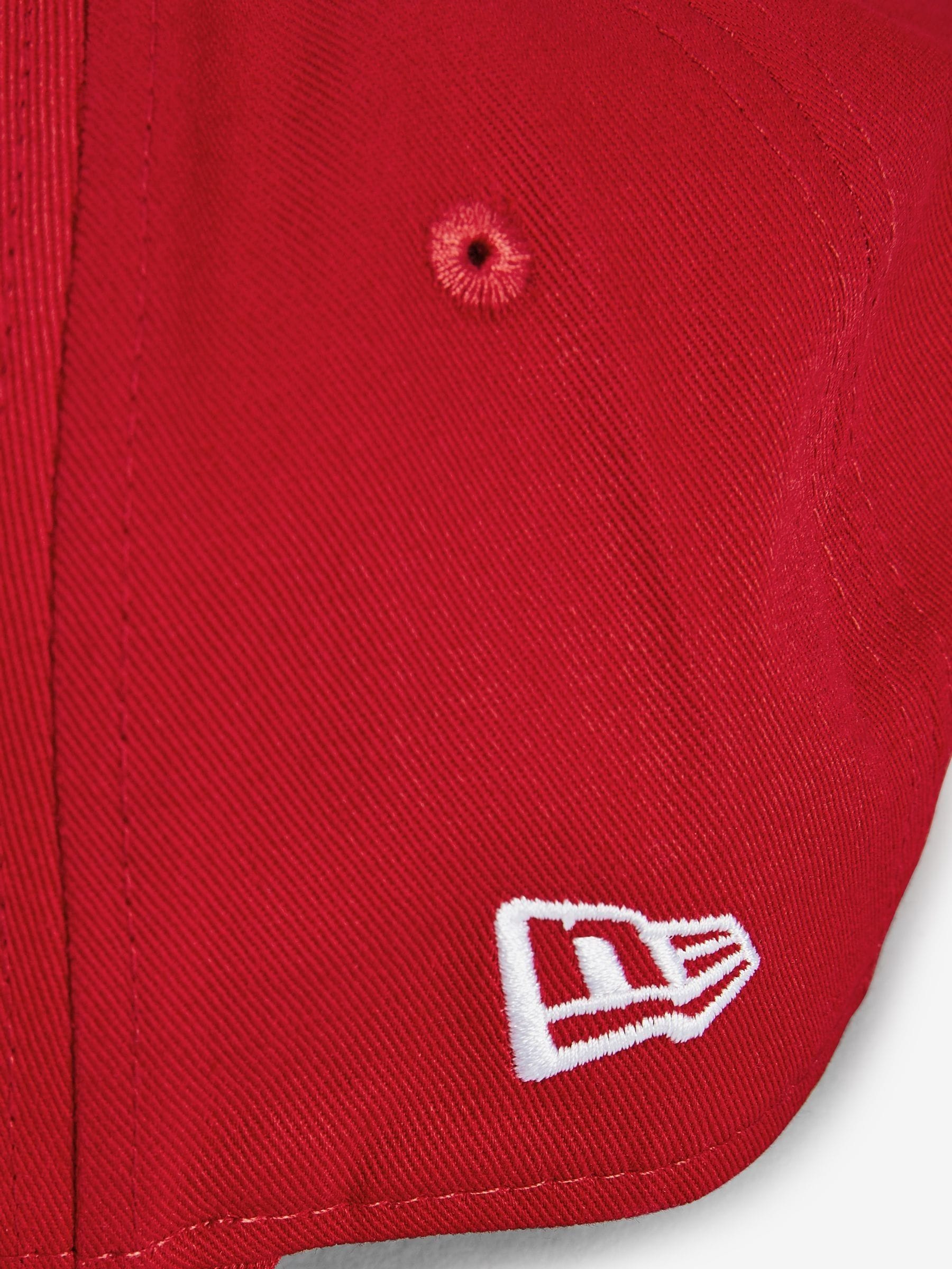 Buy New Era® Red New York Yankees Essential 9FORTY Cap from Next USA