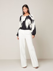 Black/White Floral Print Long Sleeve Tie Back Bubblehem Top - Image 2 of 6