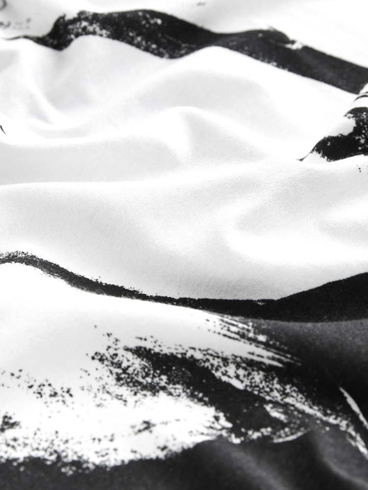 Black/White Floral Print Long Sleeve Tie Back Bubblehem Top - Image 6 of 6