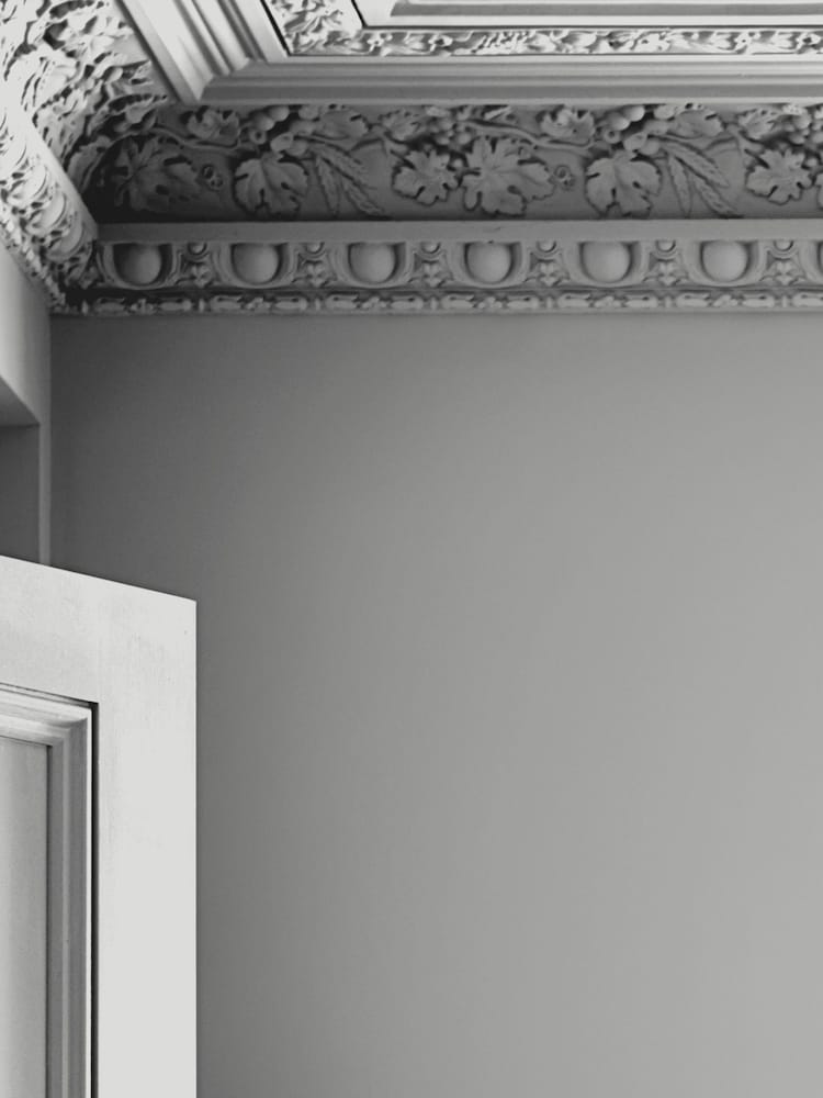 Laura Ashley Silver Matt Emulsion 5LT Paint - Image 2 of 4