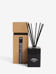 Bronx Cedarwood and Vetiver 100ml Fragranced Reed Diffuser - Image 3 of 3