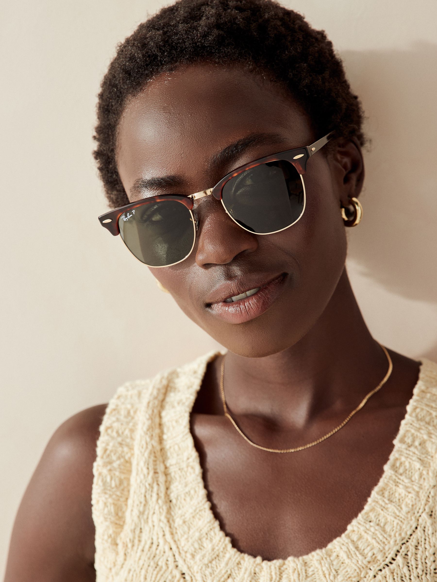 Next：日本 ブラウン - Ray-Ban Clubmaster サングラス from Next Japan
