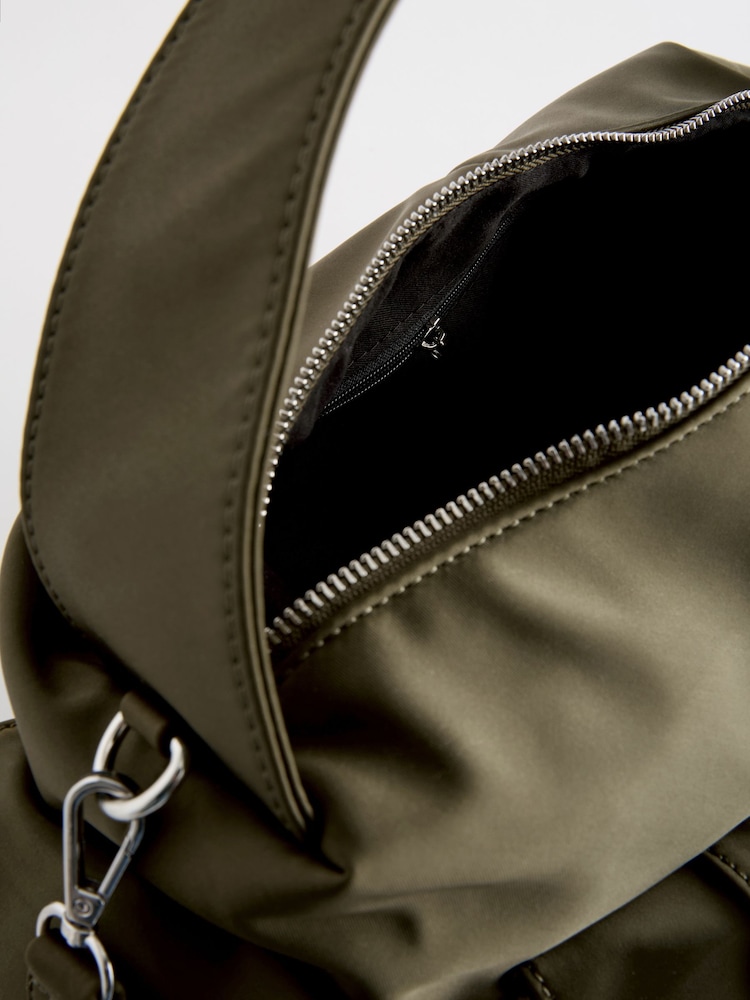 Khakigrün - Utility-Schultertasche aus Satin - Bild 8 von 8 Khakigrün - Utility-Schultertasche aus Satin - Bild 8 von 8