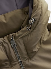 Neutral Shower Resistant Soft Lightweight Jacket - Image 15 of 16