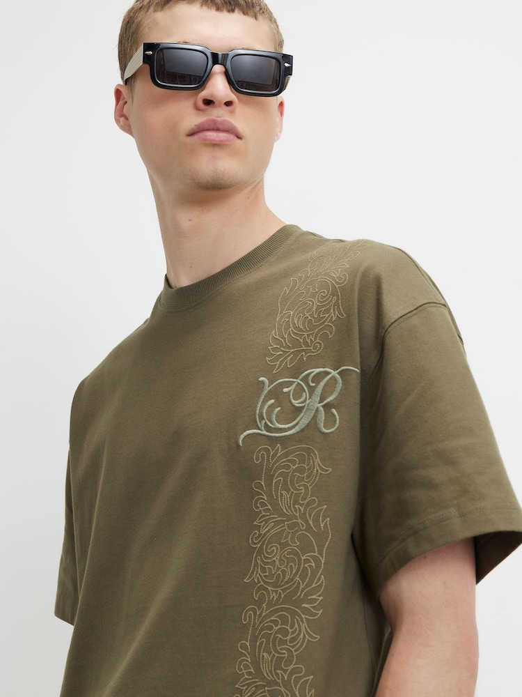 River Island Khaki Green Oversized Floral T-Shirt - Image 4 of 4 River Island Khaki Green Oversized Floral T-Shirt - Image 4 of 4