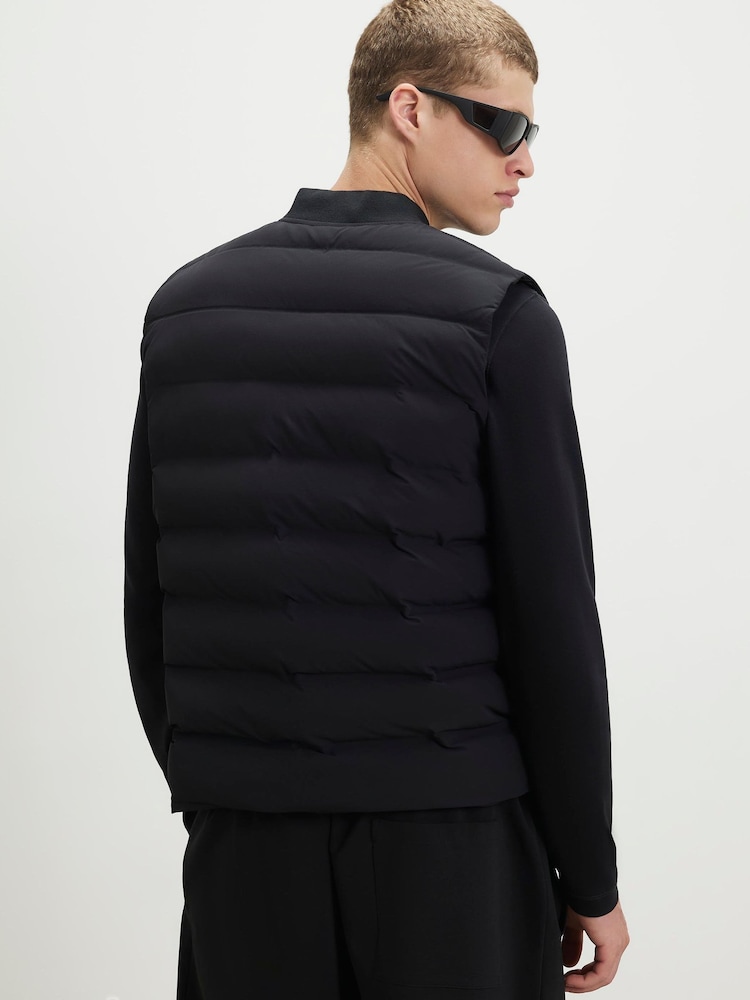 River Island Black Muscle Fit Gilet - Image 2 of 4 River Island Black Muscle Fit Gilet - Image 2 of 4