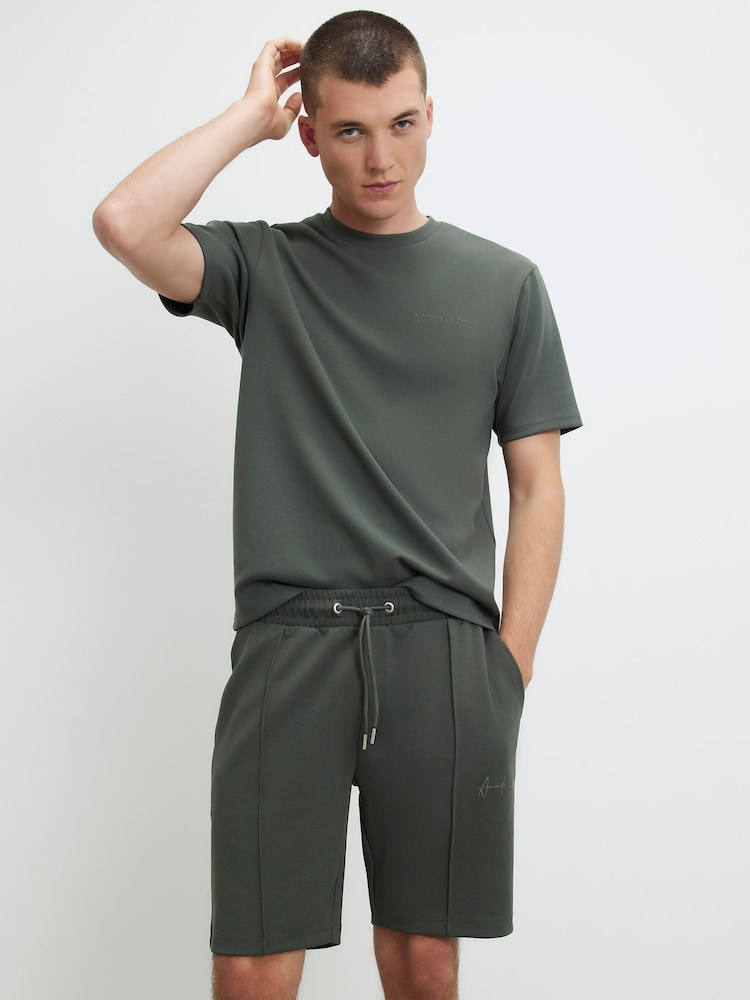 River Island Green Slim Fit Interlock Shorts - Image 1 of 4