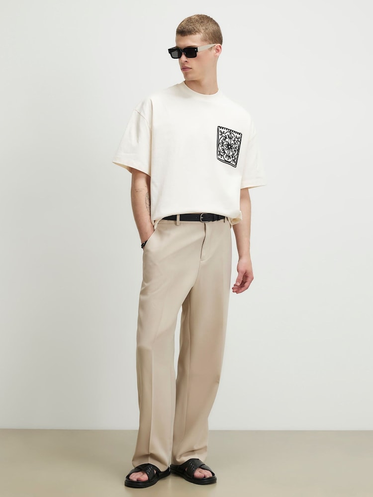 River Island White Oversized Floral Pocket T-Shirt - Image 4 of 4
