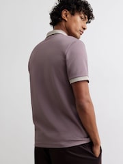 Lila - River Island Poloshirt mit Waffelstruktur und Reißverschluss in Slim-Fit - Bild 4 von 4