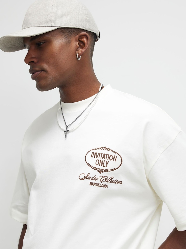 River Island White Oversized Graphic Floral Vase T-Shirt - Image 4 of 4 River Island White Oversized Graphic Floral Vase T-Shirt - Image 4 of 4