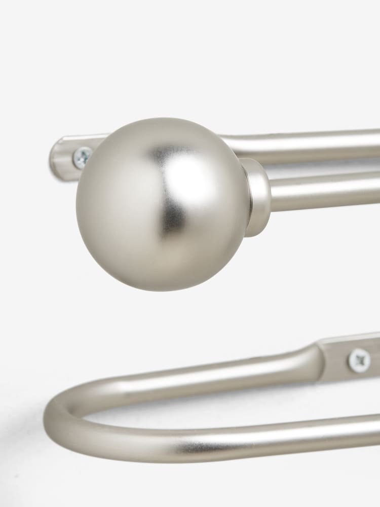 Set of 2 Brushed Silver Ball Curtain Holdbacks - Image 2 of 3 Set of 2 Brushed Silver Ball Curtain Holdbacks - Image 2 of 3
