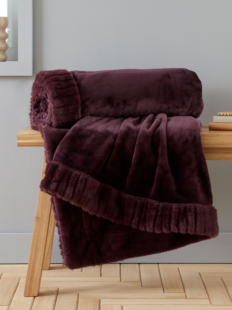 Catherine Lansfield Velvet And Faux Fur Soft and Cosy Throw - Image 1 of 4 Catherine Lansfield Velvet And Faux Fur Soft and Cosy Throw - Image 1 of 4