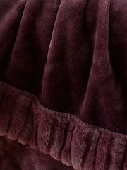 Catherine Lansfield Purple Velvet And Faux Fur Soft and Cosy Throw - Image 2 of 4