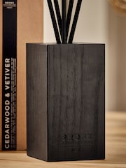 Bronx Cedarwood and Vetiver 180ml Fragranced Reed Diffuser - Image 2 of 3