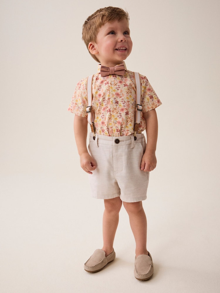 Pink/Cremeweiß geblümt - Set aus Hemdshorts, Hosenträgern und Fliege aus 100 % Baumwolle (3M.–9J.) - Bild 2 von 10