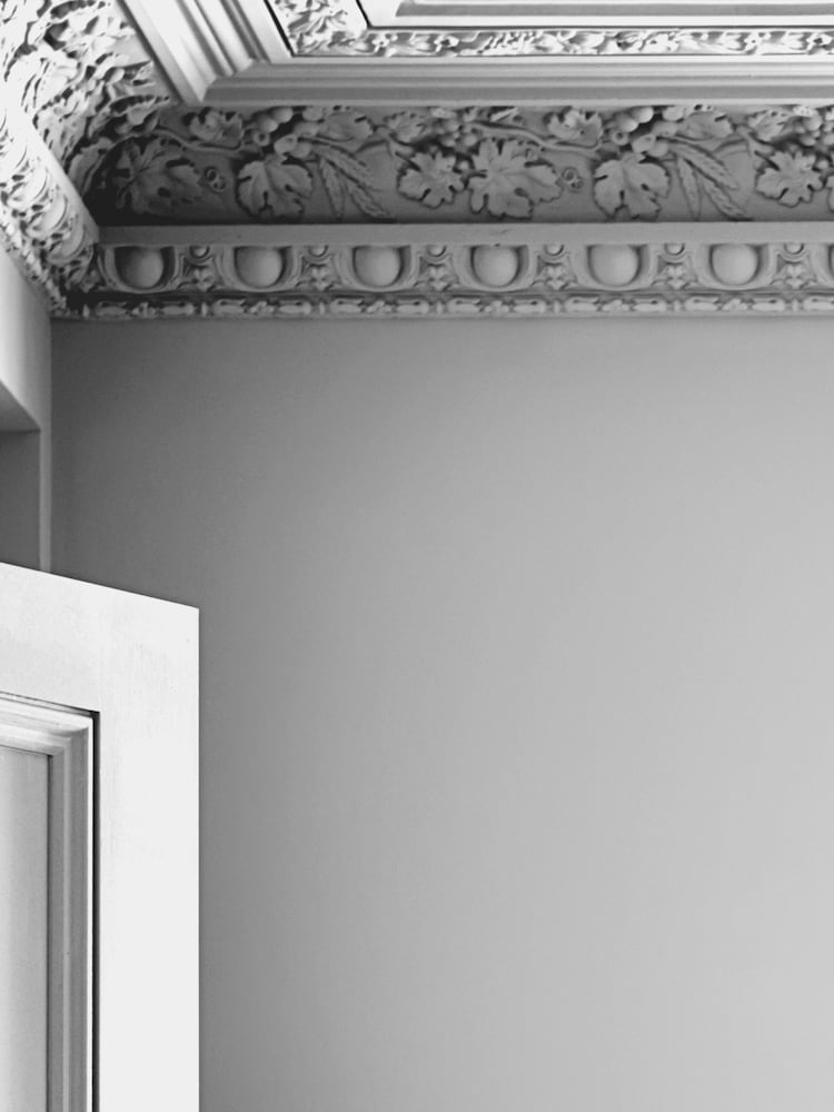 Laura Ashley Sugared Grey White Matt Emulsion 5LT Paint - Image 2 of 4