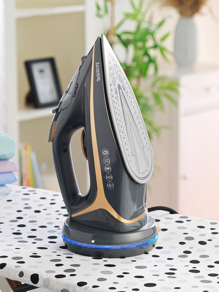Beldray Copper 2-in-1 Cordless Steam Iron - Image 1 of 3