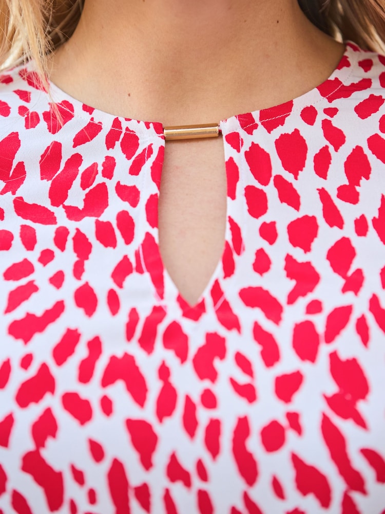 Sosandar Red Fleck Print Key Hole Detail Shirred Hem Top - Image 5 of 5