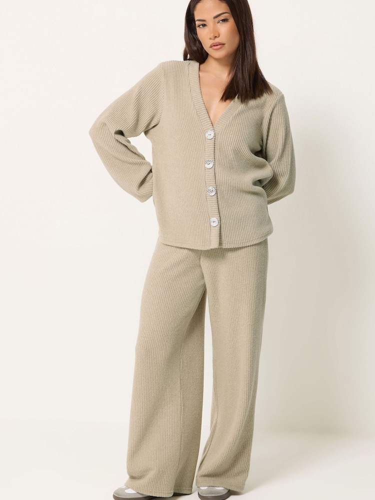Ensemble cardigan côtelé & pantalon ample PixieGirl Petite - Image 1 sur 7 Ensemble cardigan côtelé & pantalon ample PixieGirl Petite - Image 1 sur 7