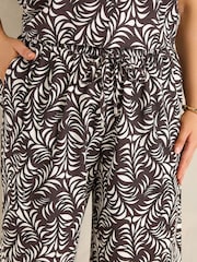 Conjunto de linho com estampa de folhas Evans - Imagem 4 de 6