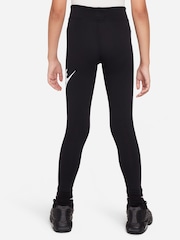 Черный - Леггинсы с классической талией и логотипом Nike Essentials - Image 5 of 7