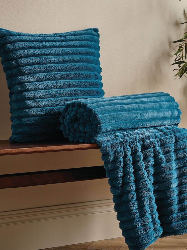 Catherine Lansfield Catherine Lansfield Soft and Cosy Ribbed Cushion - Изображение 3 из 3