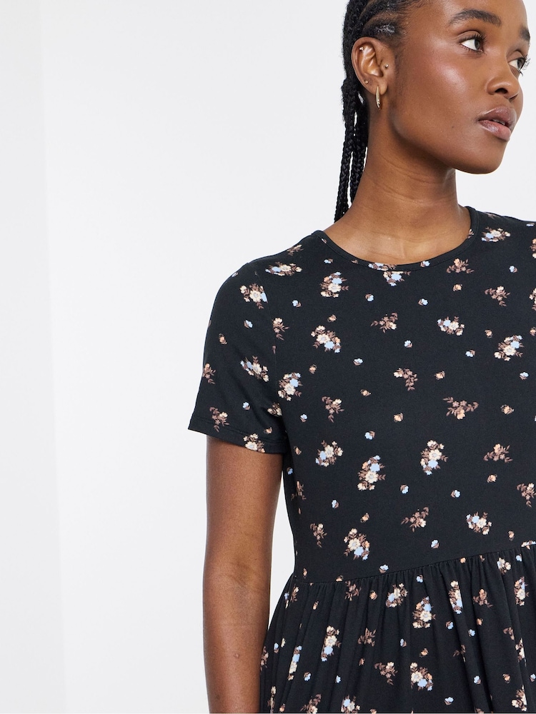 Simply Be Black Supersoft Midi Dress With Pockets - Image 2 of 4 Simply Be Black Supersoft Midi Dress With Pockets - Image 2 of 4
