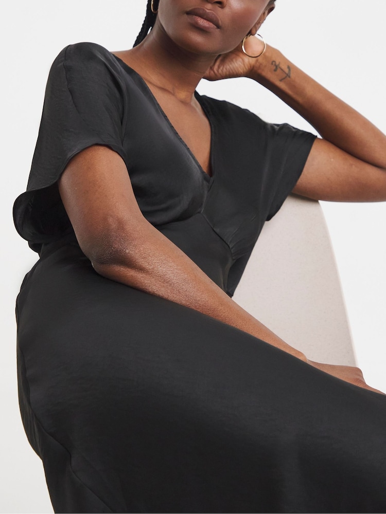 Simply Be Black Satin Scarf Detail Dress - Image 4 of 4