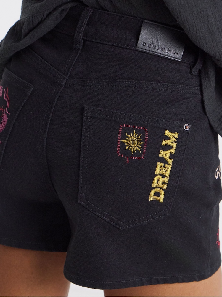Simply Be Embroidered Denim Shorts - Imagen 4 de 4