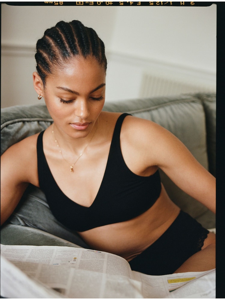 Black/White/Pastel Rose Nude Non Pad Non Wire Cotton Blend Ultimate Comfort Bras 3 Pack - Image 4 of 13