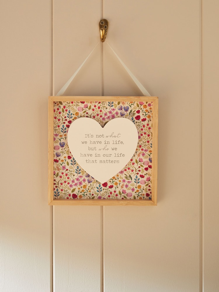 Ditsy Imprimeuri Heart Slogan Agățat Decorare - Image 1 of 6