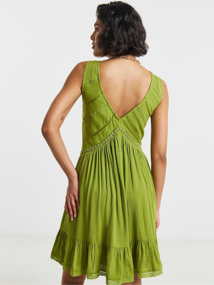 Simply Be Green Crinkle Smock Dress With Ladder Trim - Image 2 of 4 Simply Be Green Crinkle Smock Dress With Ladder Trim - Image 2 of 4