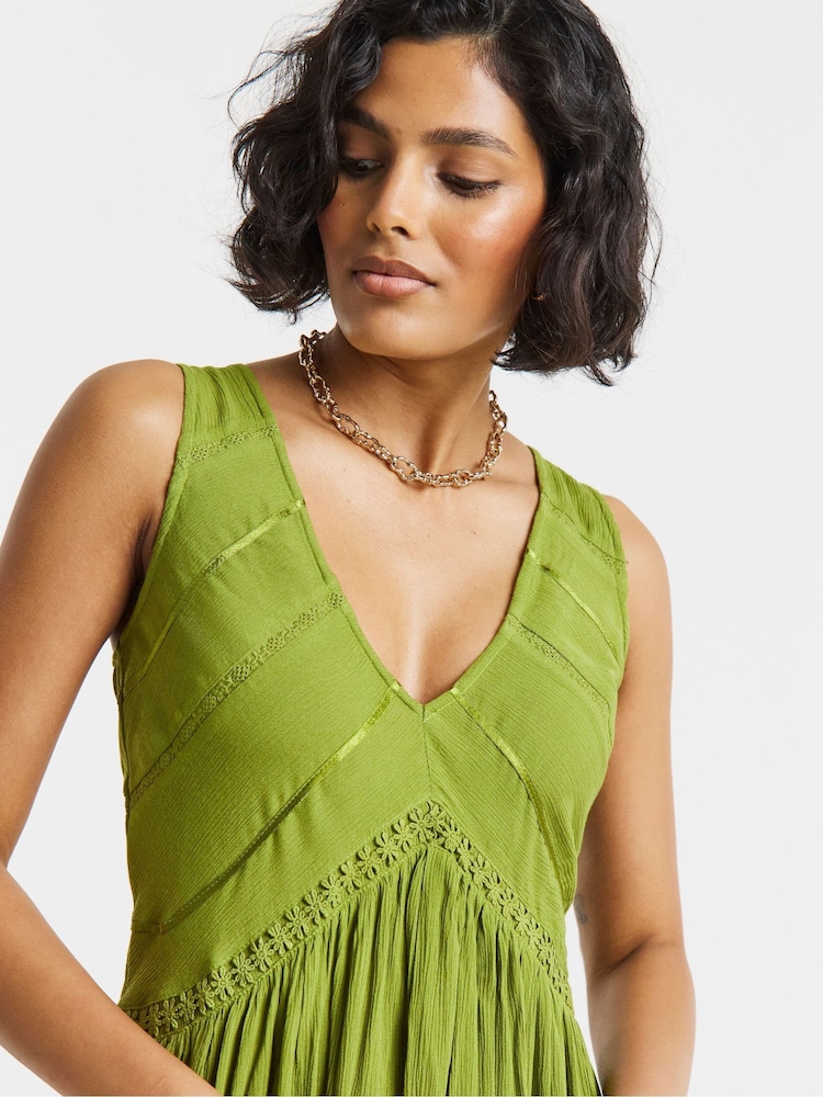 Simply Be Green Crinkle Smock Dress With Ladder Trim - Image 4 of 4 Simply Be Green Crinkle Smock Dress With Ladder Trim - Image 4 of 4