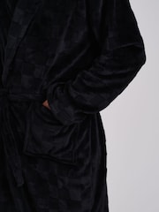 Loungeable Black Checkerboard Super Soft Fleece Shawl Collar Dressing Gown - Image 4 of 4