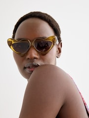 Oliver Bonas Yellow & Tort Heart Sunglasses - Image 5 of 5