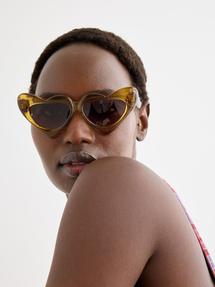 Oliver Bonas Yellow & Tort Heart Sunglasses - Image 5 of 5 Oliver Bonas Yellow & Tort Heart Sunglasses - Image 5 of 5
