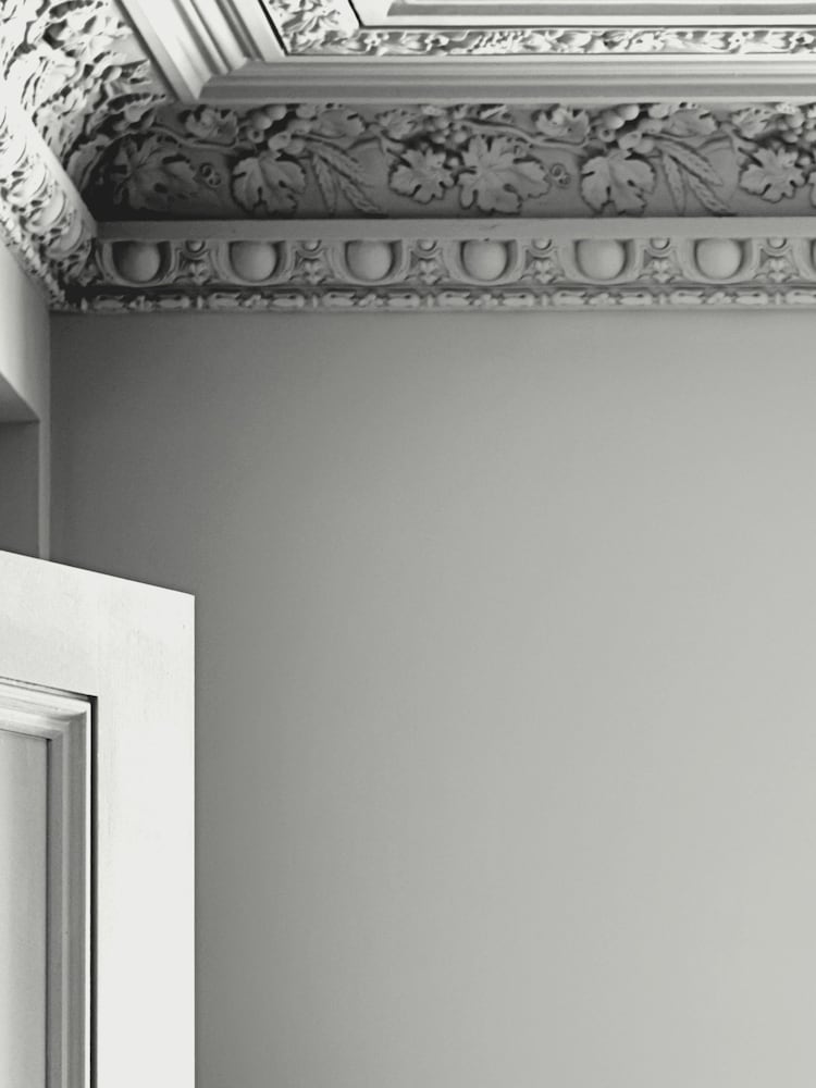 Laura Ashley Pale Sage Leaf Green Matt Emulsion 5LT Paint - Image 2 of 4