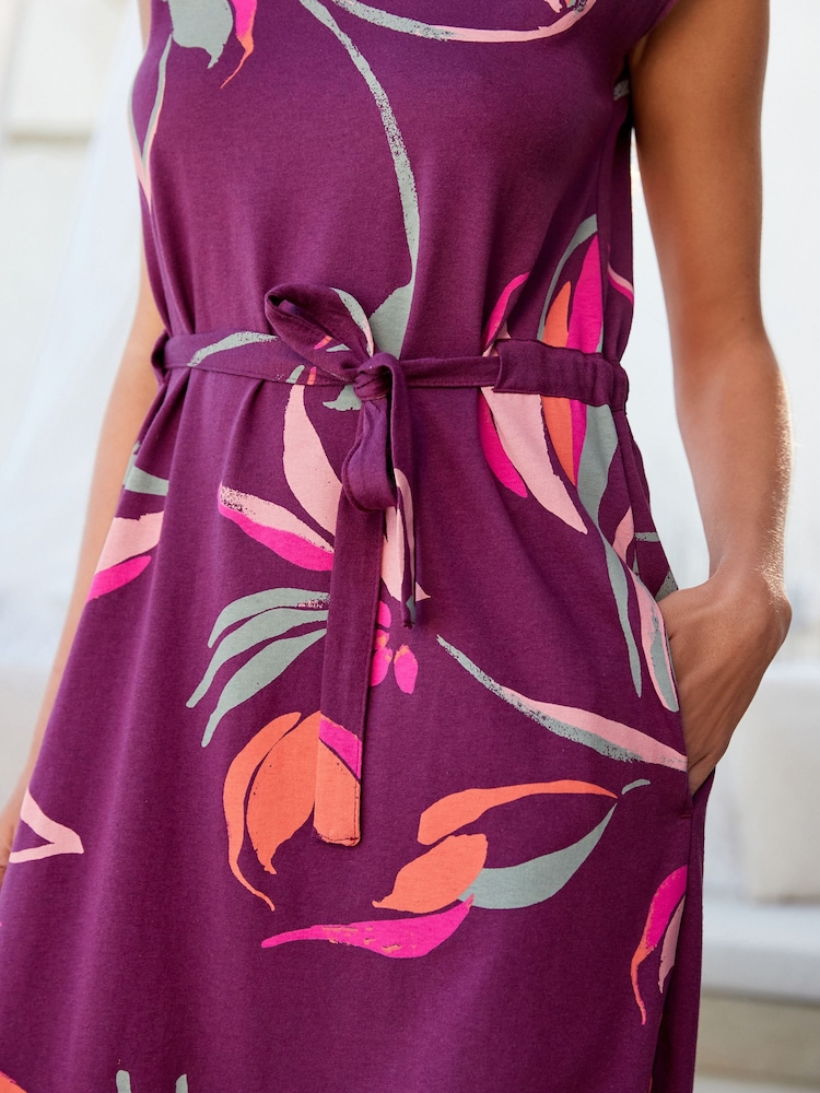 Berry Red Floral Short Sleeve 100% Cotton Belted T-Shirt Midi Summer Dress - Image 4 of 7