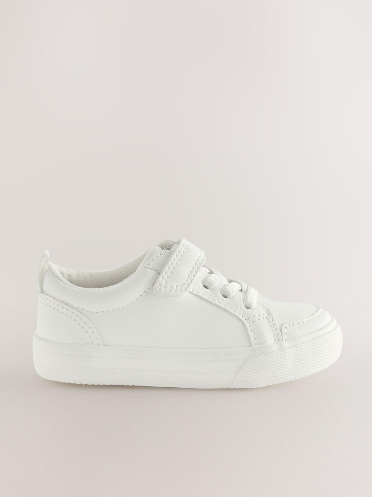 Weiß - Schuhe mit elastischen Schnürsenkeln und Klettverschluss - Bild 2 von 5 Weiß - Schuhe mit elastischen Schnürsenkeln und Klettverschluss - Bild 2 von 5