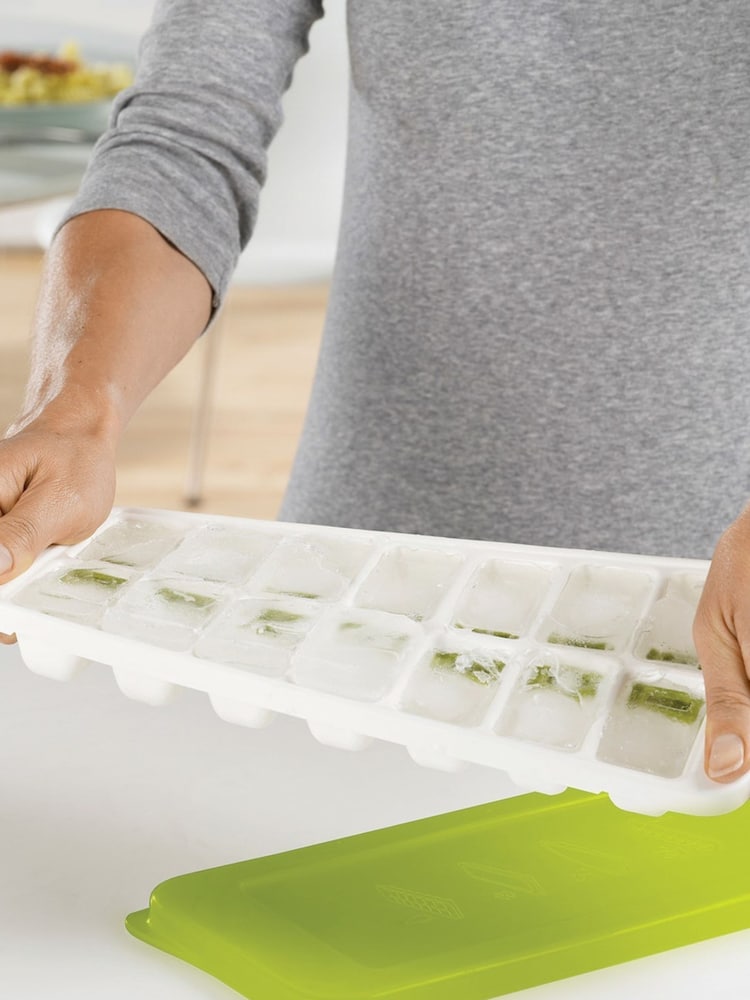 Joseph Joseph White Quicksnap Plus Easy Release Ice Cube Tray - Image 4 of 4